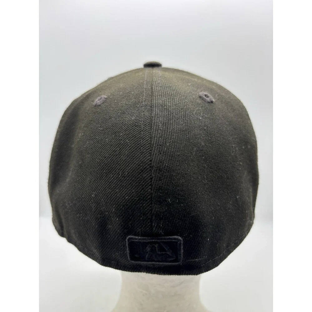 Los Angeles Dodgers Hat New Era 59FIFTY Size 7 1/4 Blackout Fitted MLB Cap